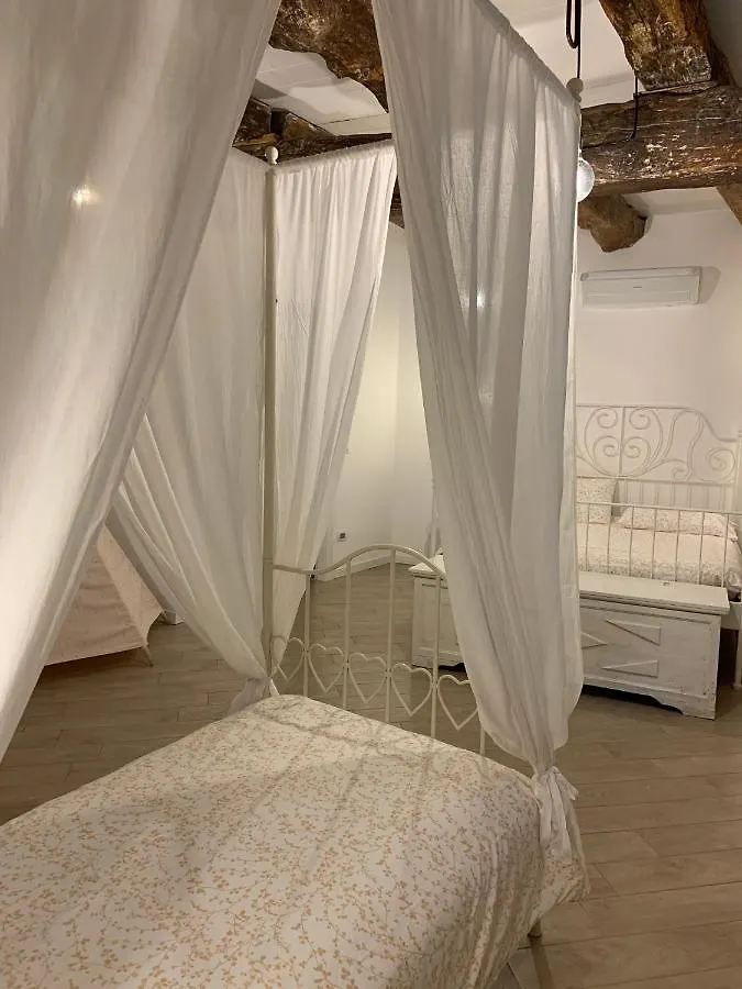 Costa di Mezzate Da Agostino, La Casa Del Latteヴィラ 別荘 Costa di Mezzate