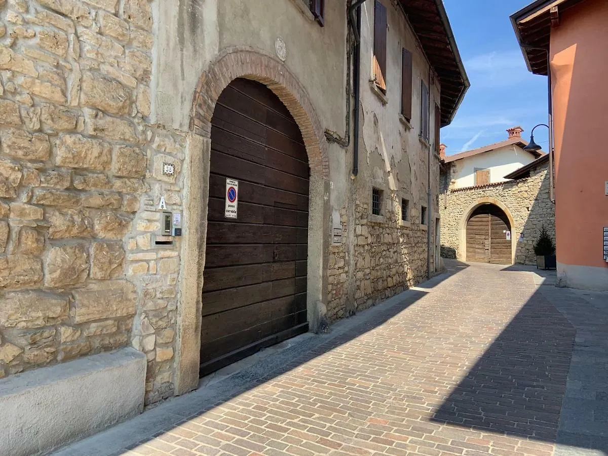Costa di Mezzate Da Agostino, La Casa Del Latteヴィラ 別荘